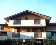 Italy Lombardy Caronno Pertusella vacation rental compare prices direct by owner 26820063