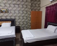 Pakistan Sindh Hyderabad vacation rental compare prices direct by owner 15304637