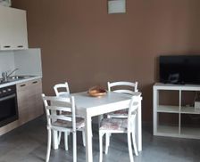 Italy Piedmont Cannero Riviera vacation rental compare prices direct by owner 27619203