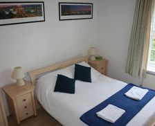 United Kingdom West Sussex Crawley vacation rental compare prices direct by owner 17795934