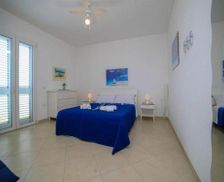 Italy Apulia Torre Lapillo vacation rental compare prices direct by owner 27514827