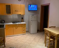 Italy Veneto Castelnuovo del Garda vacation rental compare prices direct by owner 18983055