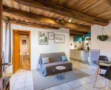 France Rhône-Alps Crémieu vacation rental compare prices direct by owner 26749398