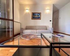 Italy Lombardy Milan vacation rental compare prices direct by owner 28804017