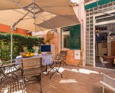 Italy Liguria Lerici vacation rental compare prices direct by owner 28363549