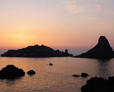Italy Sicily Aci Castello vacation rental compare prices direct by owner 26835464