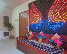 India Maharashtra Mumbai vacation rental compare prices direct by owner 27591678
