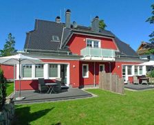Germany Mecklenburg-Pomerania Neuhaus vacation rental compare prices direct by owner 28018001