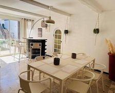 France Languedoc-Roussillon Aigues-Mortes vacation rental compare prices direct by owner 28898379