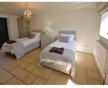 United Kingdom  Little Cawthorpe vacation rental compare prices direct by owner 26930037