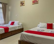 Indonesia East Java Madiun vacation rental compare prices direct by owner 29313992