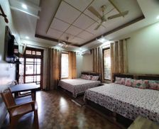 India Uttarakhand Haldwāni vacation rental compare prices direct by owner 26639852