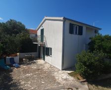 Croatia Solta Island Maslinica vacation rental compare prices direct by owner 13508296