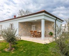 Croatia Zadar County Vrsi vacation rental compare prices direct by owner 28131174