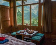 India Himachal Pradesh Jibhi vacation rental compare prices direct by owner 26738959