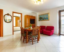 Italy Apulia Vieste vacation rental compare prices direct by owner 26975195