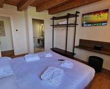 Italy Veneto San Pietro in Cariano vacation rental compare prices direct by owner 26980886