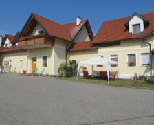Austria Burgenland Kukmirn vacation rental compare prices direct by owner 26757512