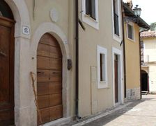 Italy Abruzzo San Demetrio neʼ Vestini vacation rental compare prices direct by owner 28198013