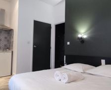 France Auvergne Néris-les-Bains vacation rental compare prices direct by owner 26893574