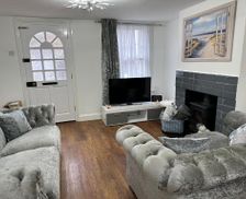 United Kingdom Essex Burnham-on-Crouch vacation rental compare prices direct by owner 27072158