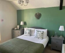 United Kingdom Gloucestershire Wotton-under-Edge vacation rental compare prices direct by owner 19205311