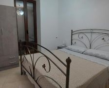 Italy Sicily Fiumedinisi vacation rental compare prices direct by owner 27675304