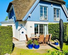 Germany Mecklenburg-Pomerania Zingst vacation rental compare prices direct by owner 28399025