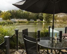 United Kingdom Gloucestershire South Cerney vacation rental compare prices direct by owner 14853628