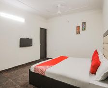India Delhi NCR Samālkha vacation rental compare prices direct by owner 26659189