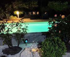 France Languedoc-Roussillon Nîmes vacation rental compare prices direct by owner 27053825