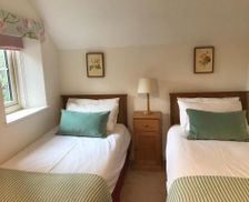 United Kingdom Gloucestershire Cirencester vacation rental compare prices direct by owner 15016598