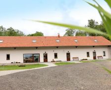 Czechia Southeast Onšov vacation rental compare prices direct by owner 26674951