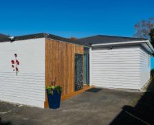 New Zealand Waikato Buckland vacation rental compare prices direct by owner 26861580