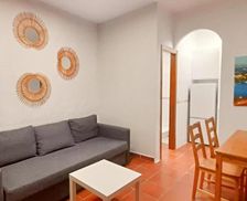 Spain Andalucía Seville vacation rental compare prices direct by owner 32478261