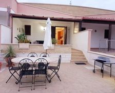 Italy Apulia Torre Pali vacation rental compare prices direct by owner 27627849