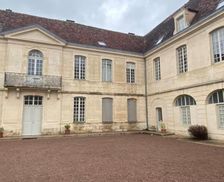 France Burgundy Semur-en-Auxois vacation rental compare prices direct by owner 27035082