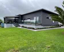 New Zealand Waikato Raglan vacation rental compare prices direct by owner 29391927