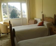 United Kingdom Gwynedd Llanddeiniolen vacation rental compare prices direct by owner 10907427