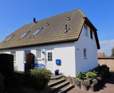 Germany Rügen Thiessow vacation rental compare prices direct by owner 26963367