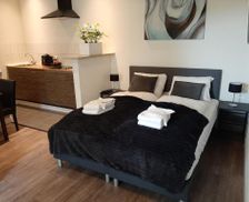 Netherlands Noord-Brabant Vierlingsbeek vacation rental compare prices direct by owner 28492214