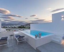 Greece Milos Adamantas vacation rental compare prices direct by owner 26786572
