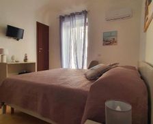 Italy Sicily Santo Stefano di Camastra vacation rental compare prices direct by owner 26758615