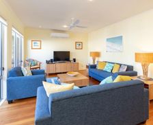 Australia New South Wales Boomerang Beach vacation rental compare prices direct by owner 28825525