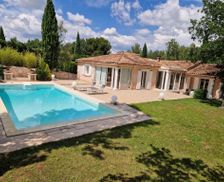 France Provence-Alpes-Côte d'Azur Saint-Estève-Janson vacation rental compare prices direct by owner 27459206