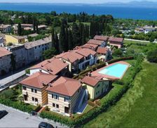 Italy Veneto Lazise vacation rental compare prices direct by owner 28028794