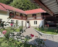 Romania Brasov Poiana Mărului vacation rental compare prices direct by owner 28470728