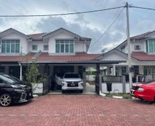 Malaysia Perak Lumut vacation rental compare prices direct by owner 27029886