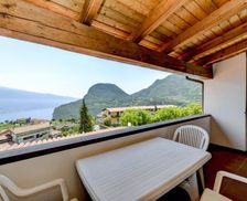 Italy Lombardy Tremosine Sul Garda vacation rental compare prices direct by owner 28670307