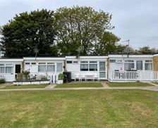 United Kingdom Norfolk Hemsby vacation rental compare prices direct by owner 28943038